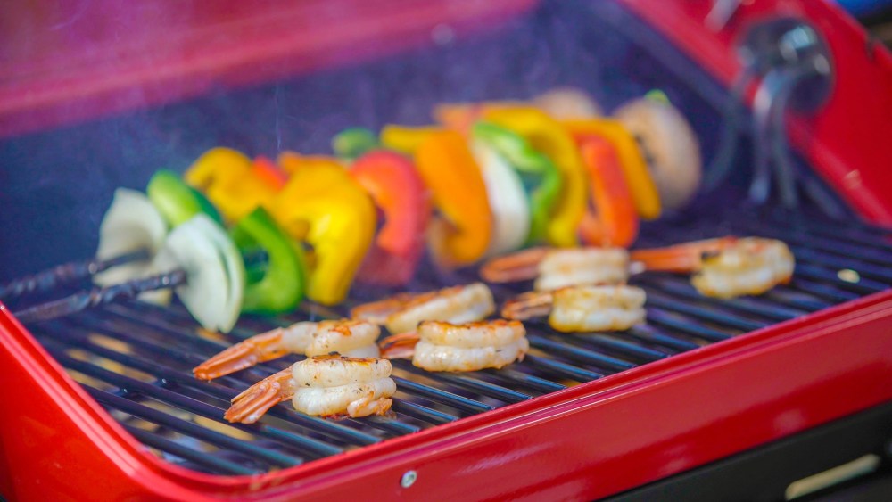 Americana Electric Tabletop Steel Grill, 1500-Watt, 200 Square Inches, 3-Position Element