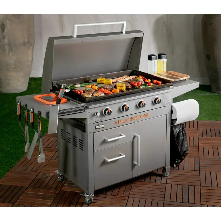 Blackstone ProSeries 4-Burner 36-Inch Griddle Cooking Station With Hood