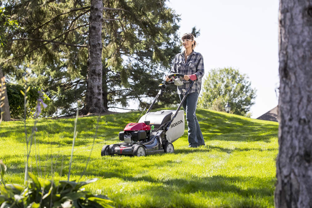 Honda Self-Propelled Walk-Behind Lawn Mower 21 inch Select Drive 4-in-1 Versamow - HRX217K5VYA