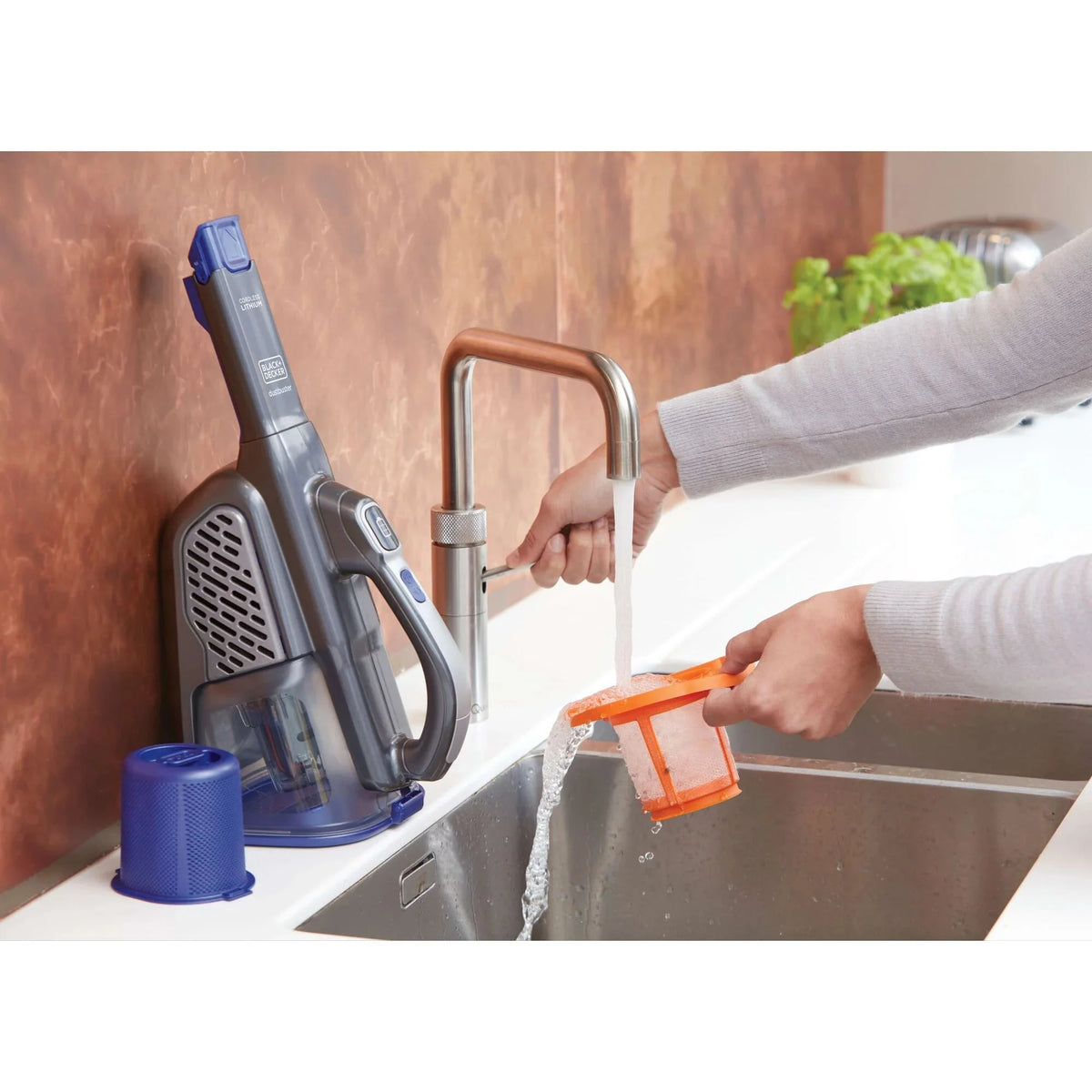 BLACK+DECKER Furbuster AdvanceClean+ Cordless Pet Handheld Vacuum 20V MAX - HHVK515JP07