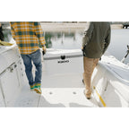 Igloo 70 Qt Latitude Marine Ultra, White and Moonscape