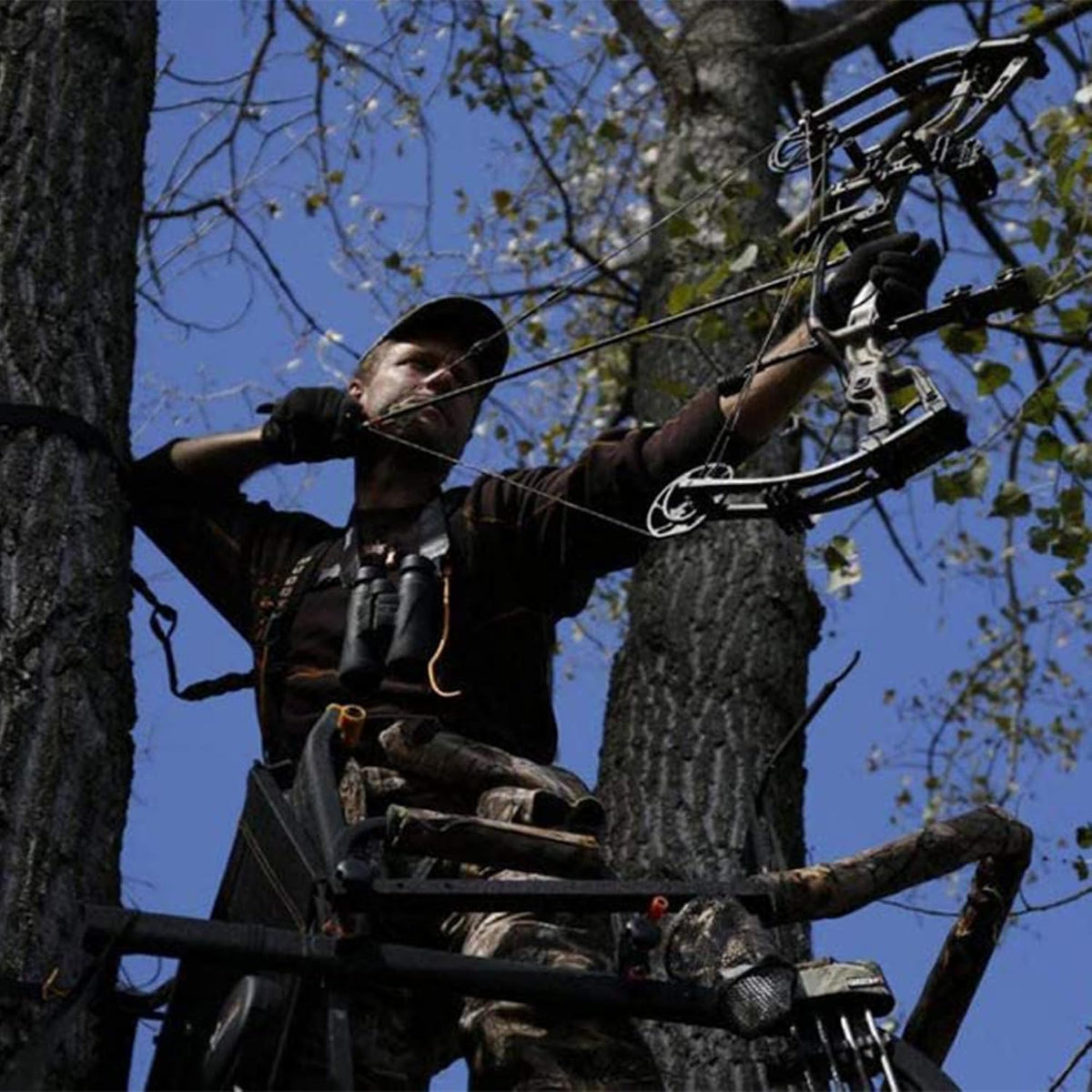 Hunter HD 1.5 Deer Hunting Ladder Climbing Tree Stand w/Extra Wide Seat