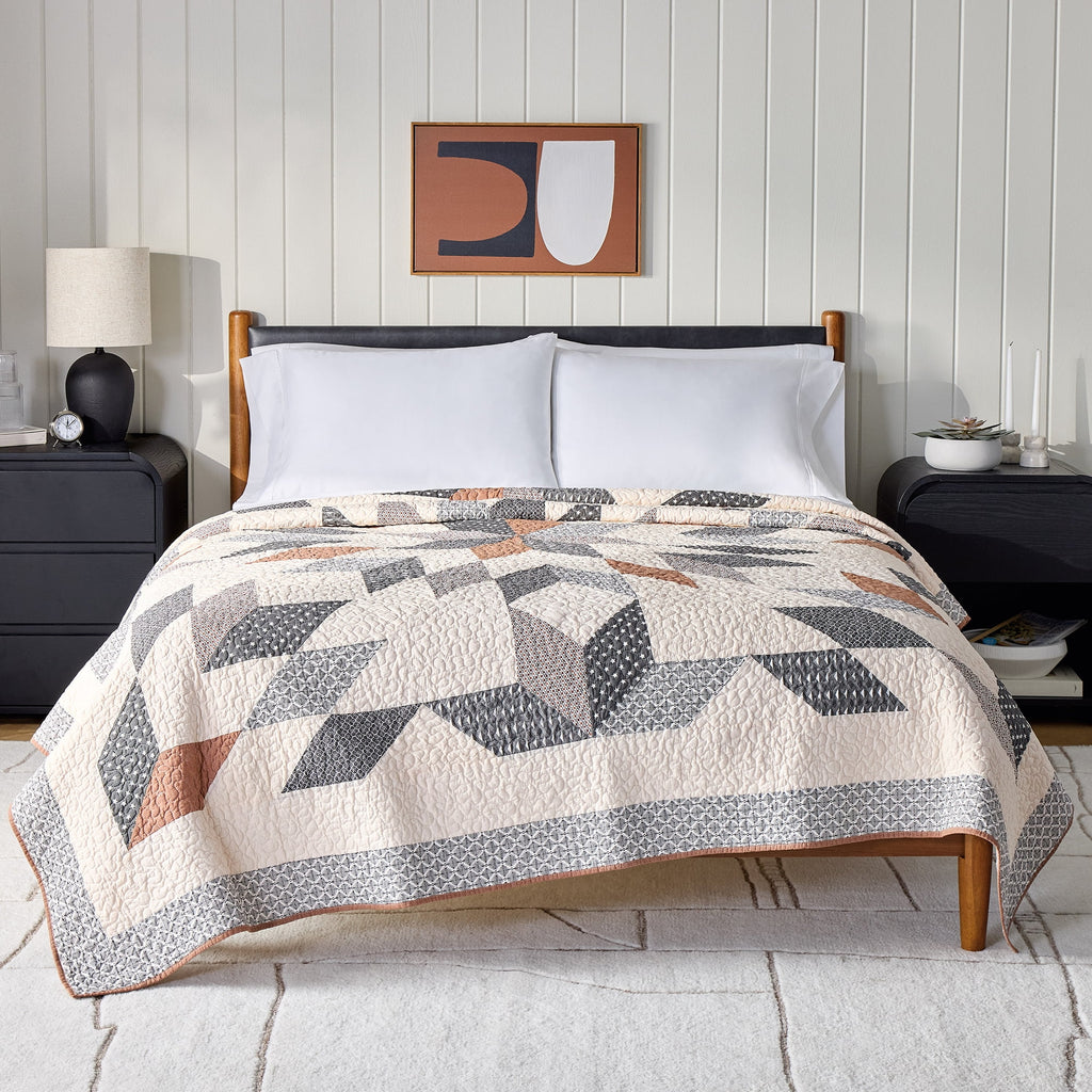 Better Homes & Gardens Starburst Patchwork Cotton Quilt, Full/Queen