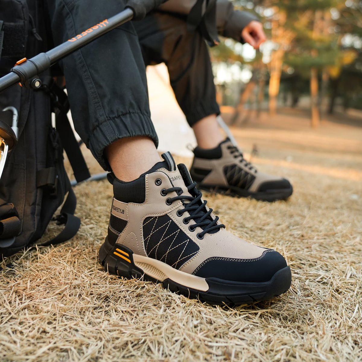 Contrast Color Mid Rise Steel Toe Safety Shoes