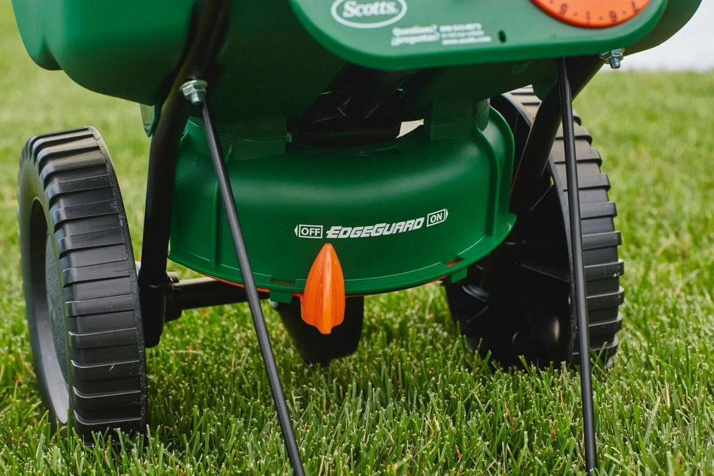 Scotts Turf Builder EdgeGuard Mini Broadcast Spreader - 5,000 Sq. Ft.